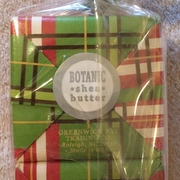 Cranberry Chestnut Artisan Shea Butter Soap 2 NWT - Picture 3 of 3